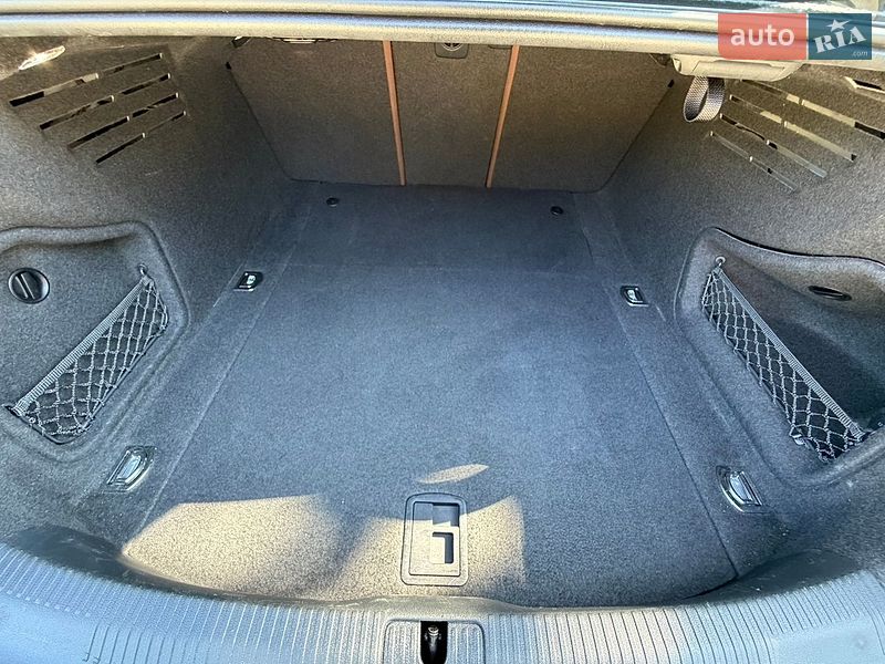 Седан Audi A4 2017 в Стрые