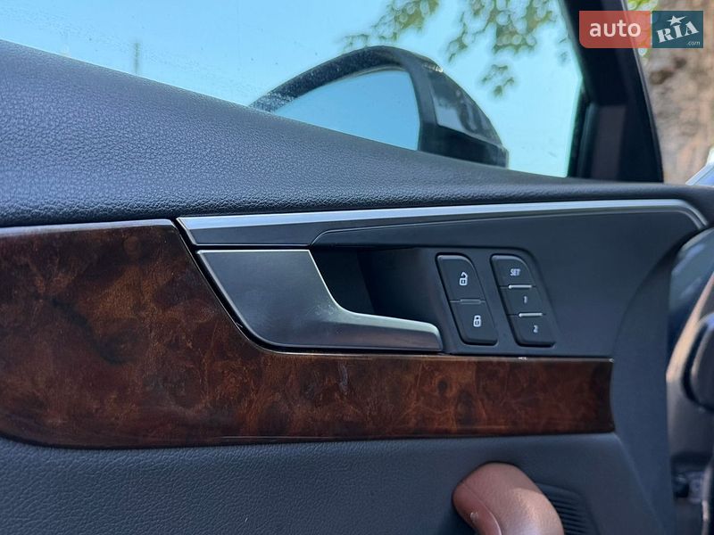 Седан Audi A4 2017 в Стрые