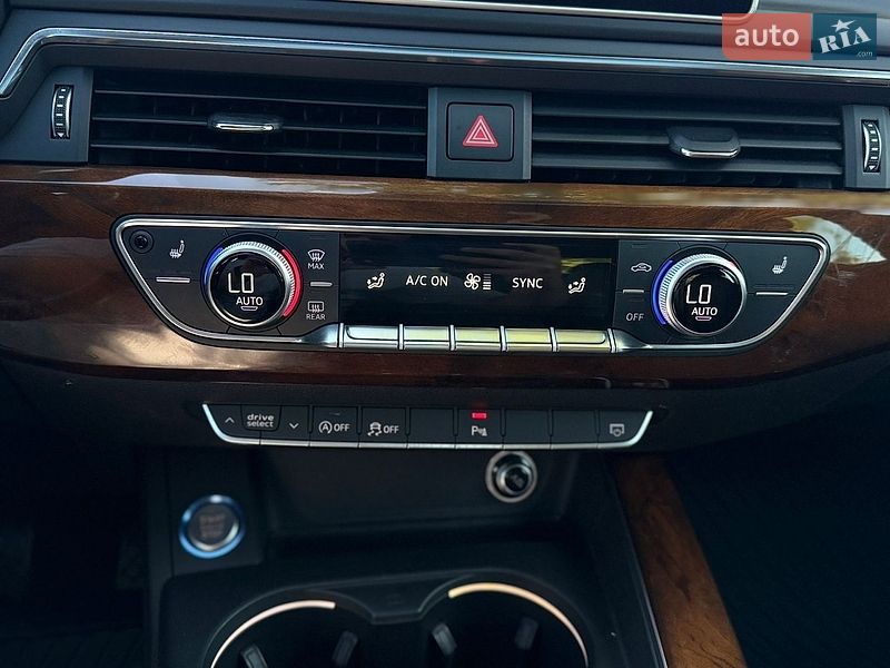Седан Audi A4 2017 в Стрые