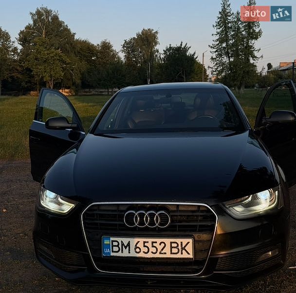 Седан Audi A4 2014 в Бурині