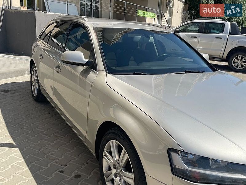 Універсал Audi A4 2012 в Вишгороді