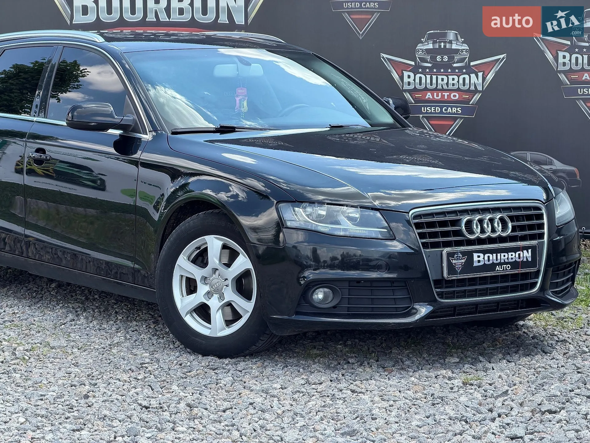 2010 Audi A4 - мініатюра 2