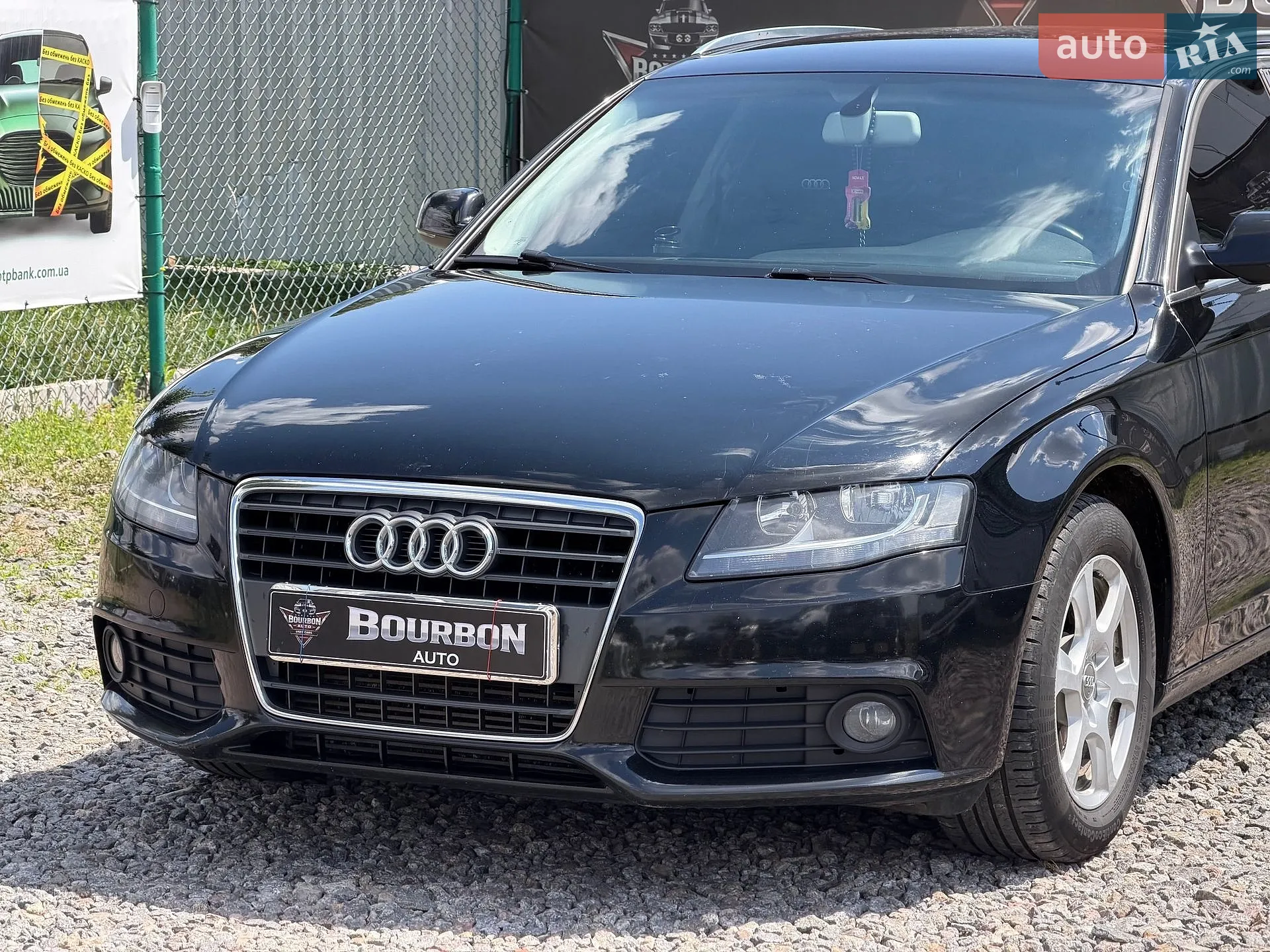 2010 Audi A4 - мініатюра 9
