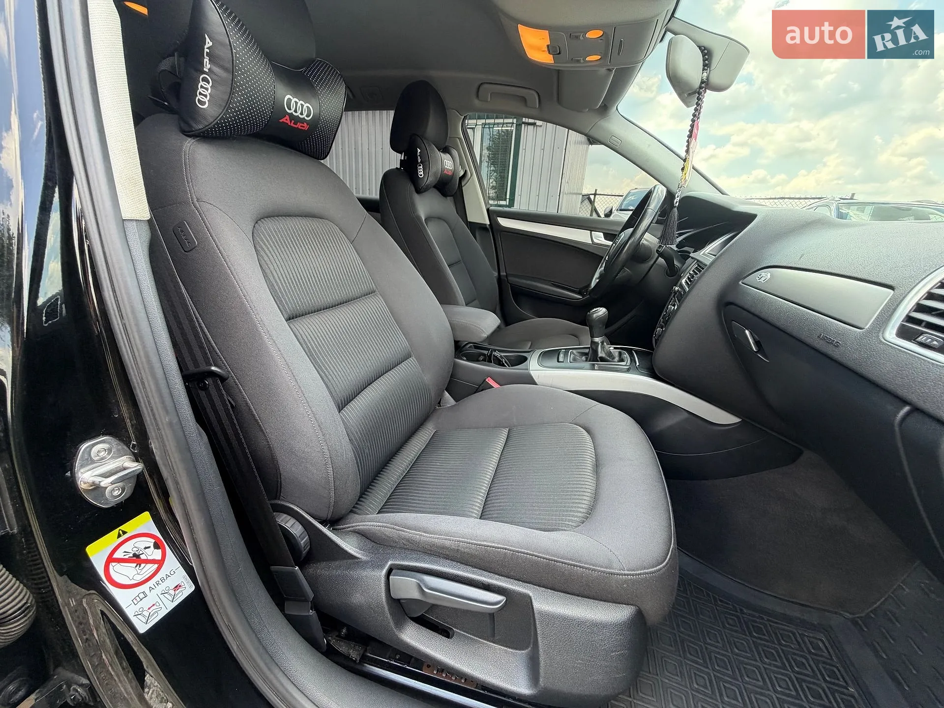 2010 Audi A4 - мініатюра 35