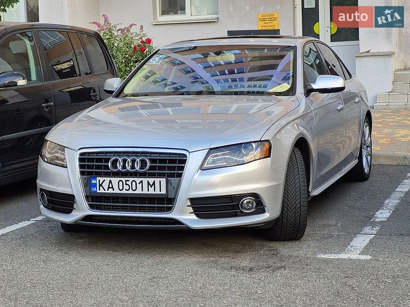 Седан Audi A4 2012 в Києві