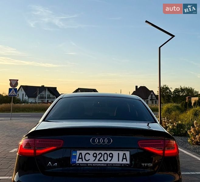 Седан Audi A4 2013 в Луцьку