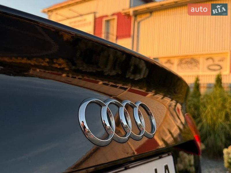 Седан Audi A4 2013 в Луцьку