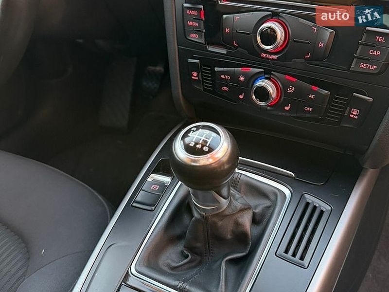 Седан Audi A4 2013 в Луцьку