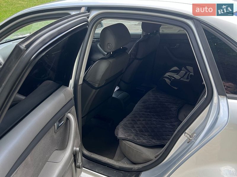 Седан Audi A4 2001 в Яремче