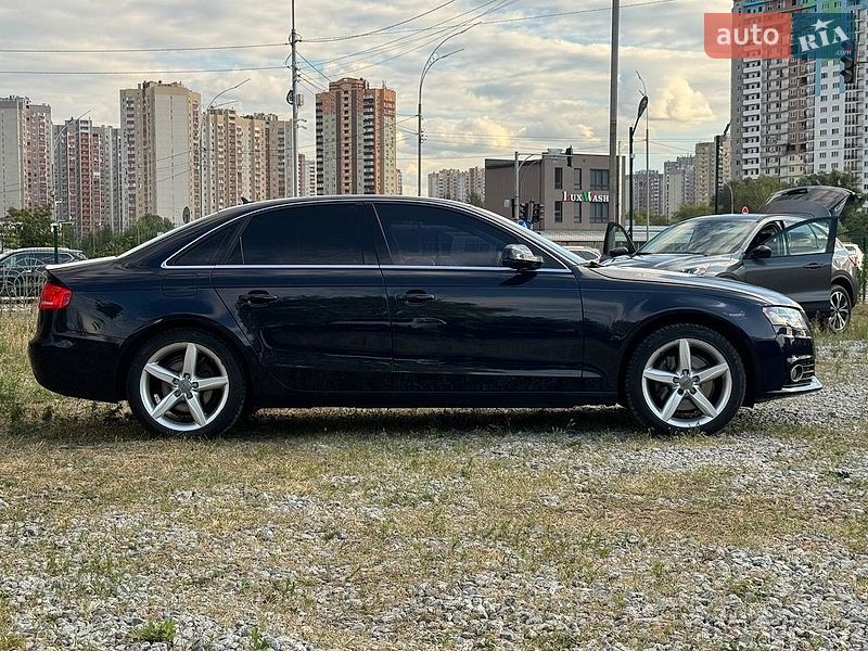 Седан Audi A4 2011 в Киеве
