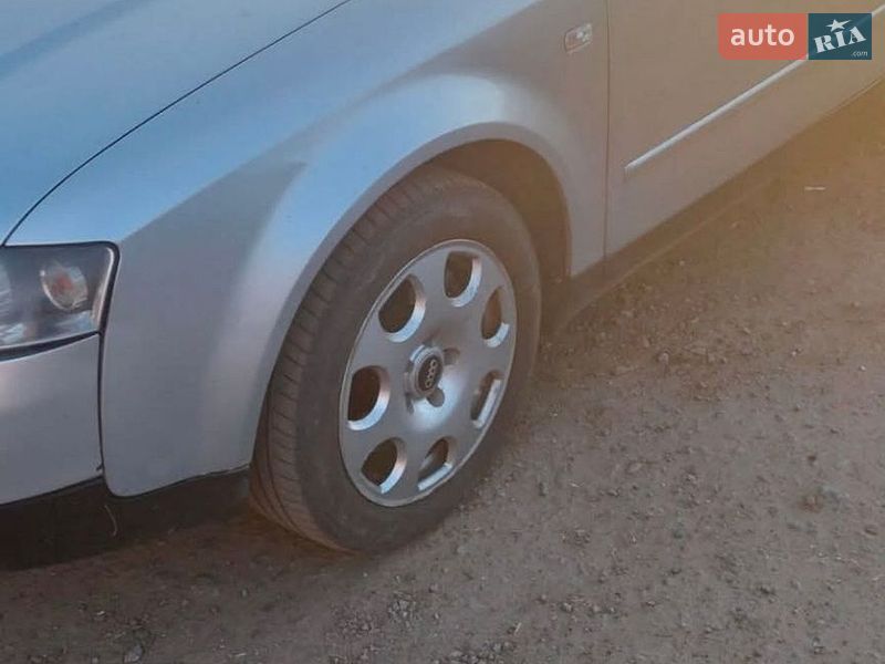 Седан Audi A4 2002 в Чуднові