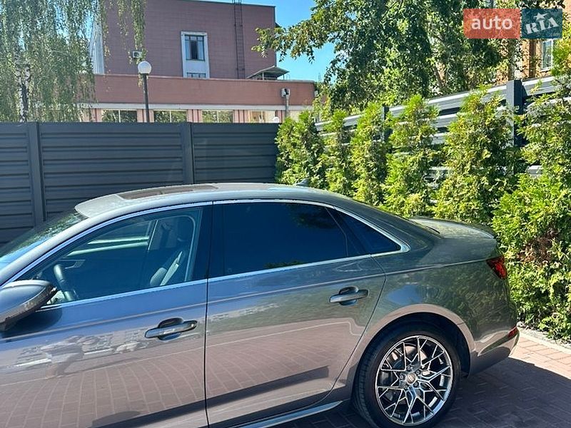 Седан Audi A4 2018 в Черкассах