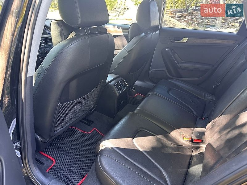 Седан Audi A4 2009 в Чернівцях
