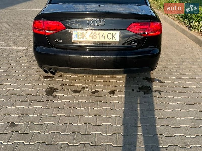 Седан Audi A4 2010 в Луцке