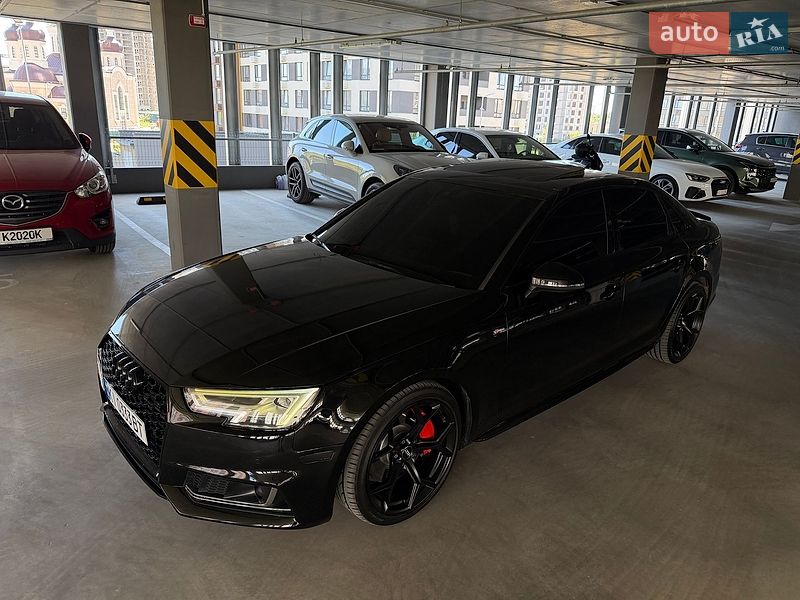 Седан Audi A4 2017 в Києві