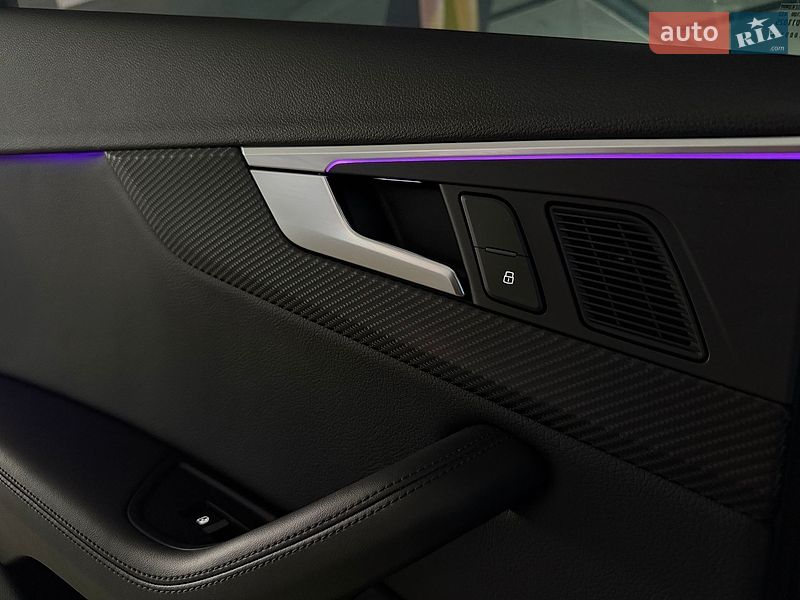 Седан Audi A4 2017 в Києві
