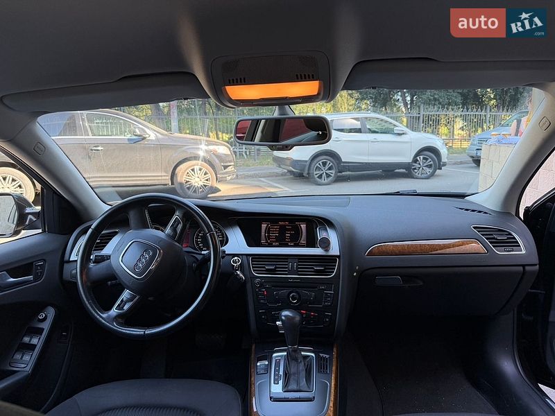 Седан Audi A4 2011 в Києві