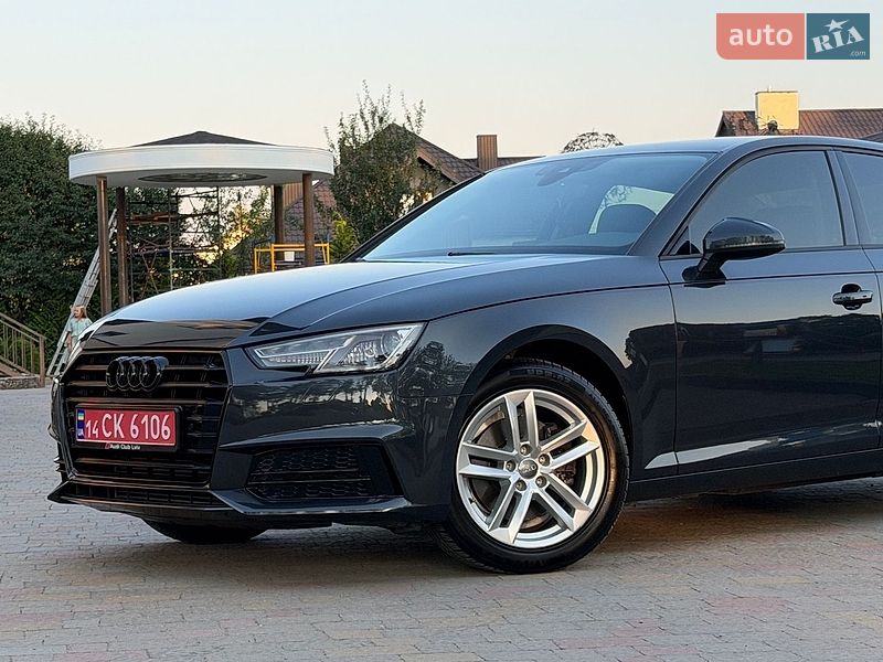 Седан Audi A4 2017 в Стрию