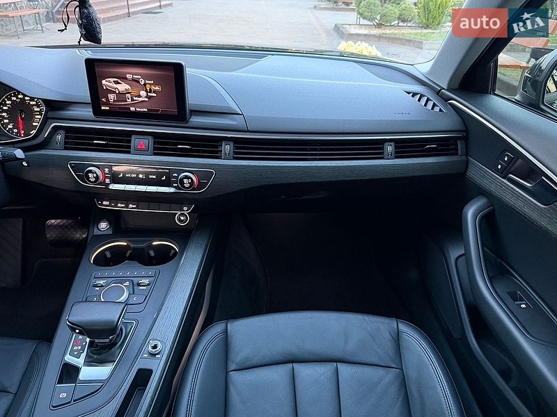 Седан Audi A4 2017 в Стрию