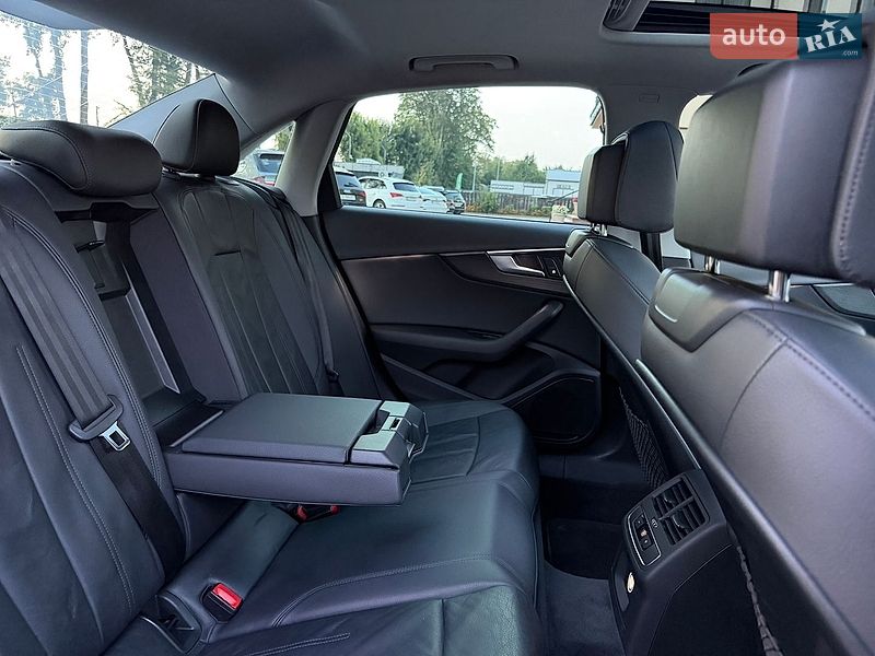 Седан Audi A4 2017 в Стрию