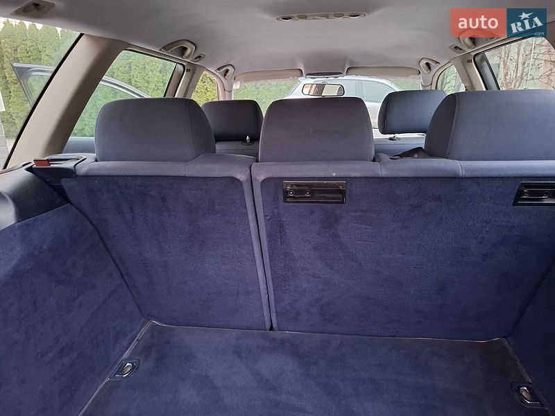 Універсал Audi A4 2000 в Чернівцях