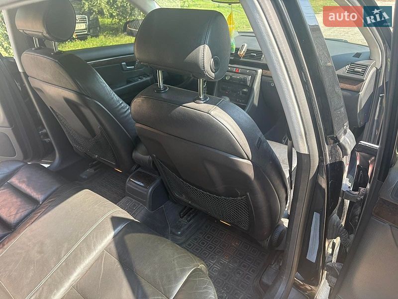 Седан Audi A4 2005 в Обухове
