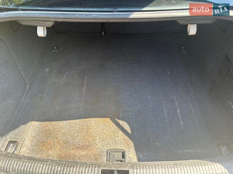 Седан Audi A4 2005 в Обухове