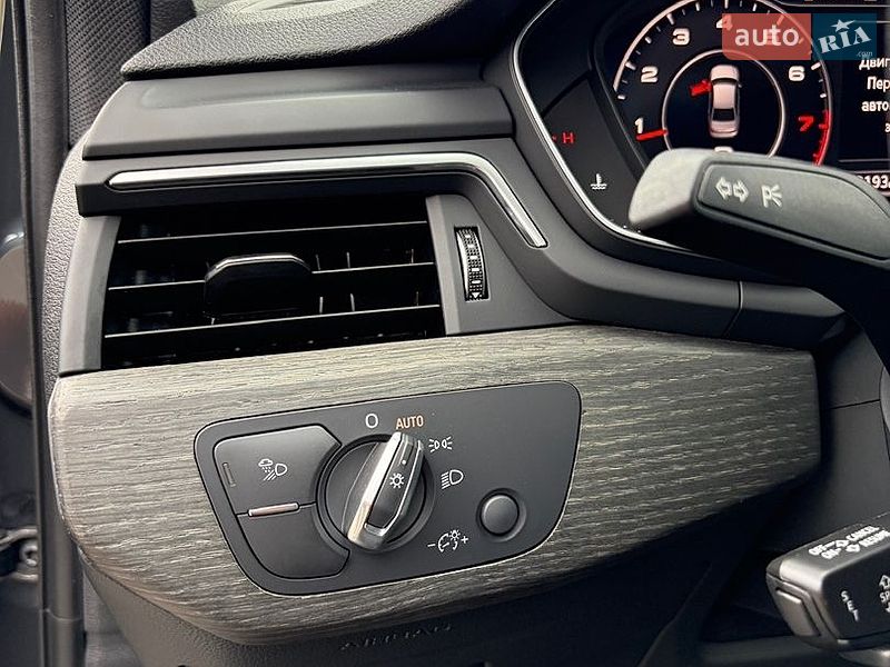 Седан Audi A4 2018 в Івано-Франківську