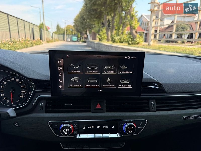 Седан Audi A4 2020 в Виннице