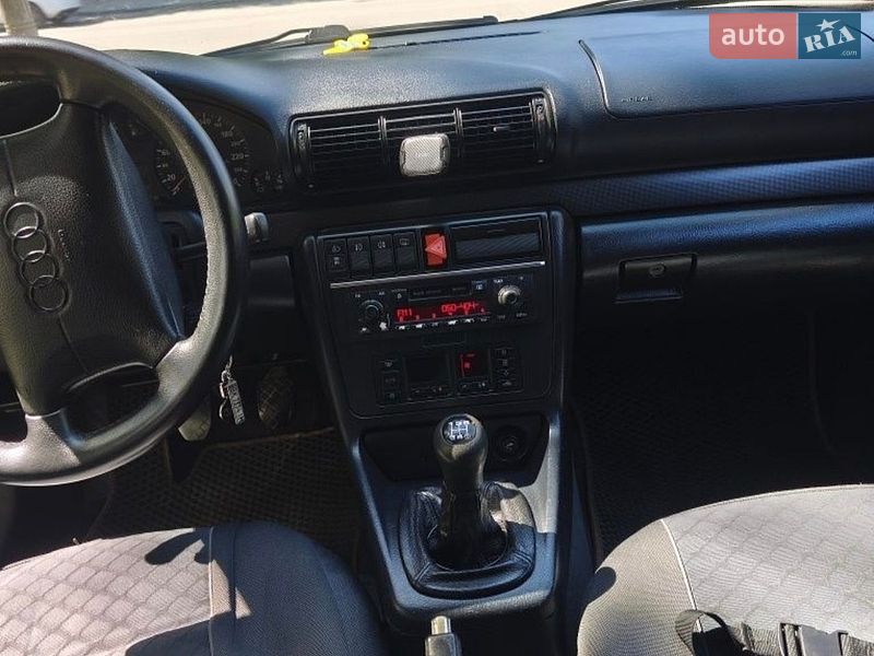 Універсал Audi A4 1996 в Рівному