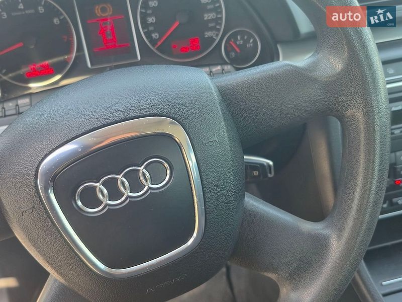 Седан Audi A4 2006 в Ужгороде