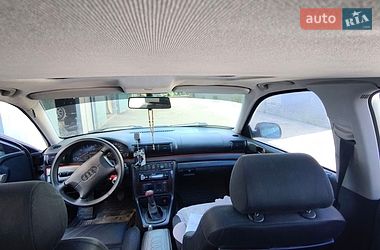 Седан Audi A4 1996 в Ірпені