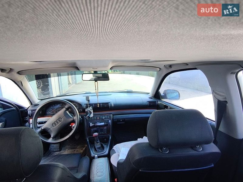 Седан Audi A4 1996 в Ірпені