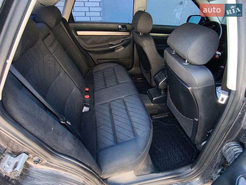 Седан Audi A4 1996 в Ірпені