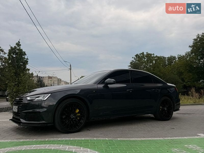 Седан Audi A4 2016 в Ивано-Франковске