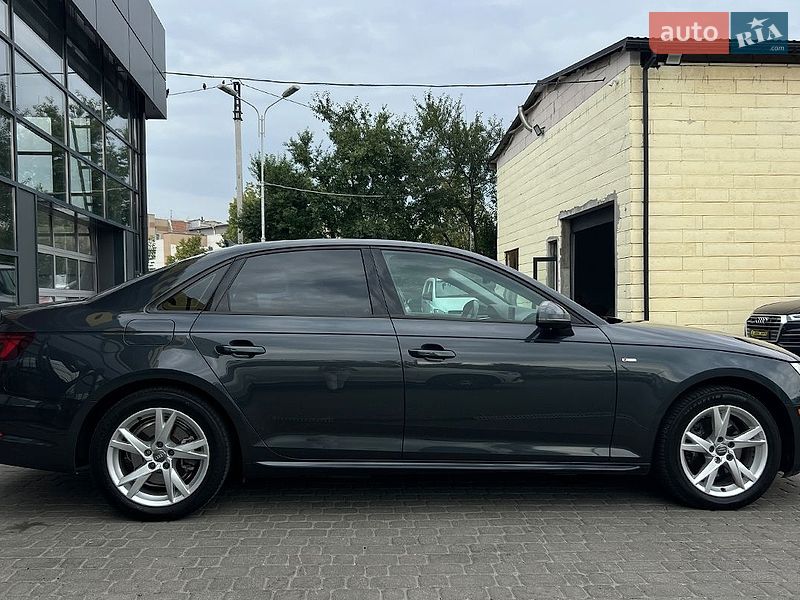 Седан Audi A4 2017 в Ивано-Франковске