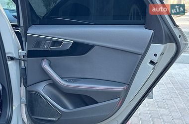 Седан Audi A4 2018 в Ровно
