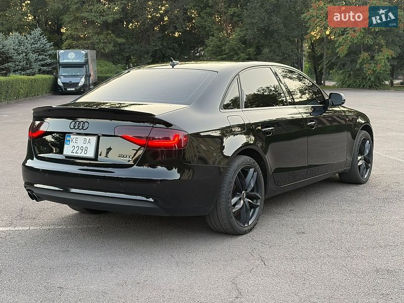 Седан Audi A4 2012 в Каменском