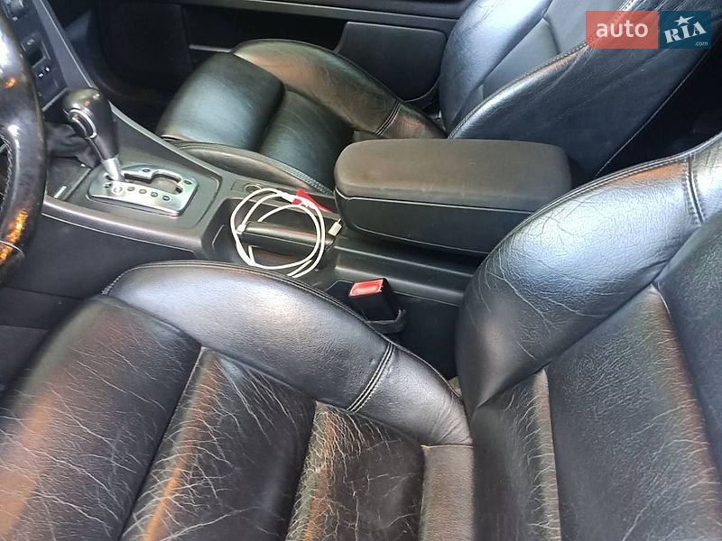 Універсал Audi A4 2004 в Підгірцях