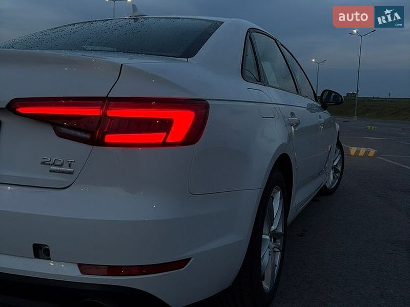 Седан Audi A4 2017 в Львове