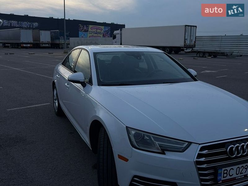 Седан Audi A4 2017 в Львові
