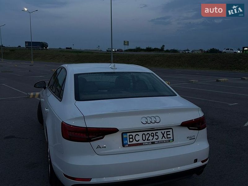 Седан Audi A4 2017 в Львове
