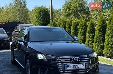 Седан Audi A4 2018 в Ровно