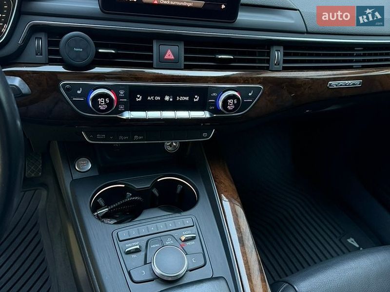 Седан Audi A4 2018 в Ровно