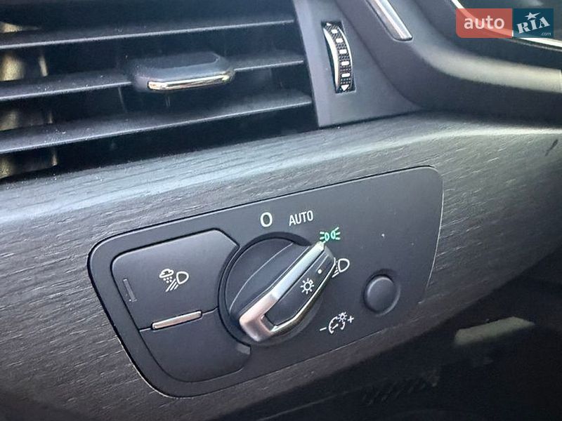 Седан Audi A4 2021 в Ківерцях