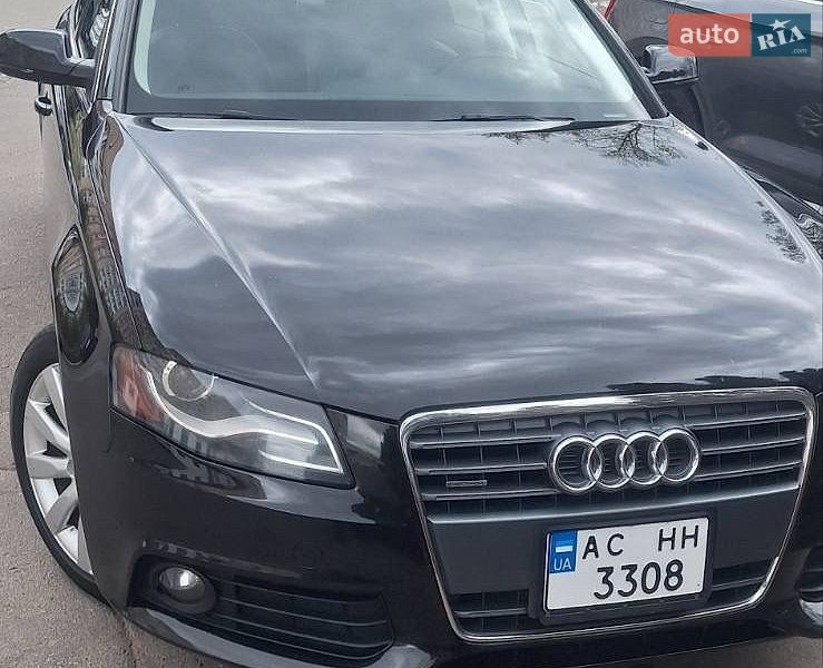 Седан Audi A4 2010 в Ровно