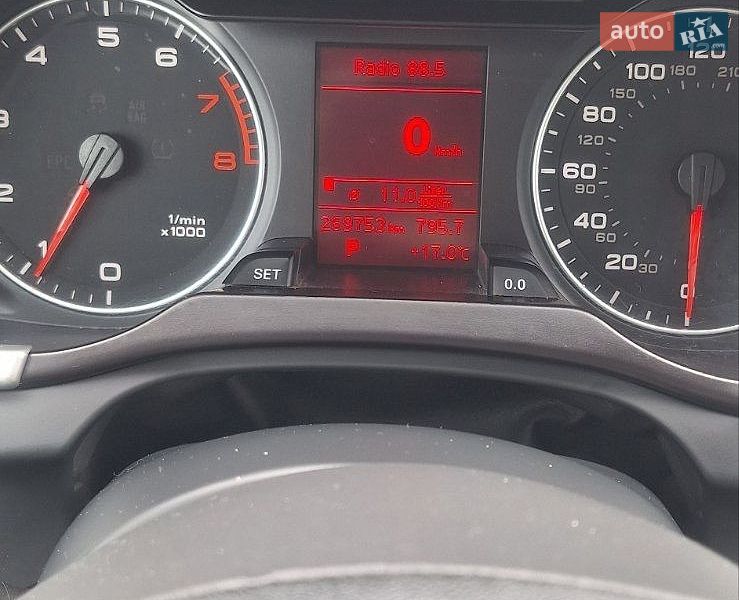 Седан Audi A4 2010 в Ровно