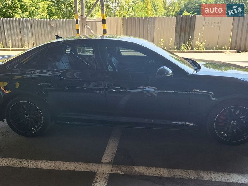 Седан Audi A4 2018 в Харкові
