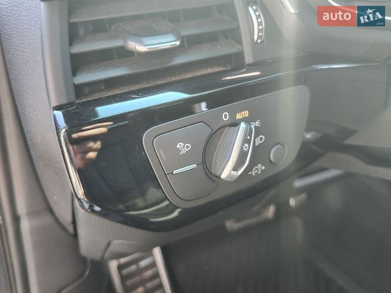 Седан Audi A4 2018 в Харкові