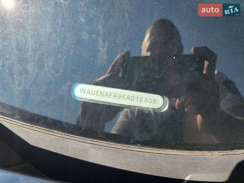 Седан Audi A4 2018 в Харкові